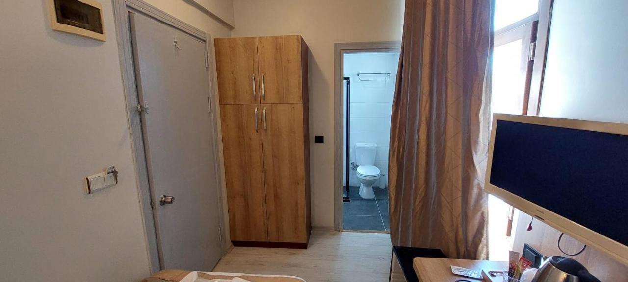 Paris Hotel Cafe Restaurant Истанбул Екстериор снимка