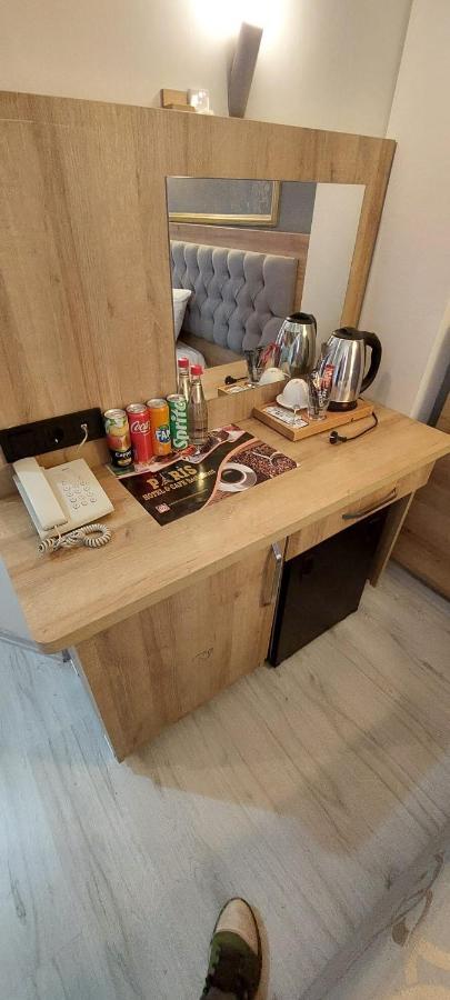 Paris Hotel Cafe Restaurant Истанбул Екстериор снимка